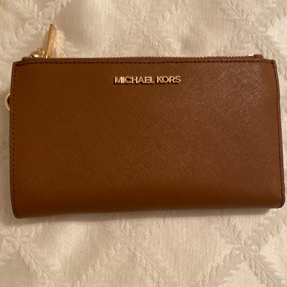 Michael Kors wallet/wristlet. Beautiful camel color. NWT.